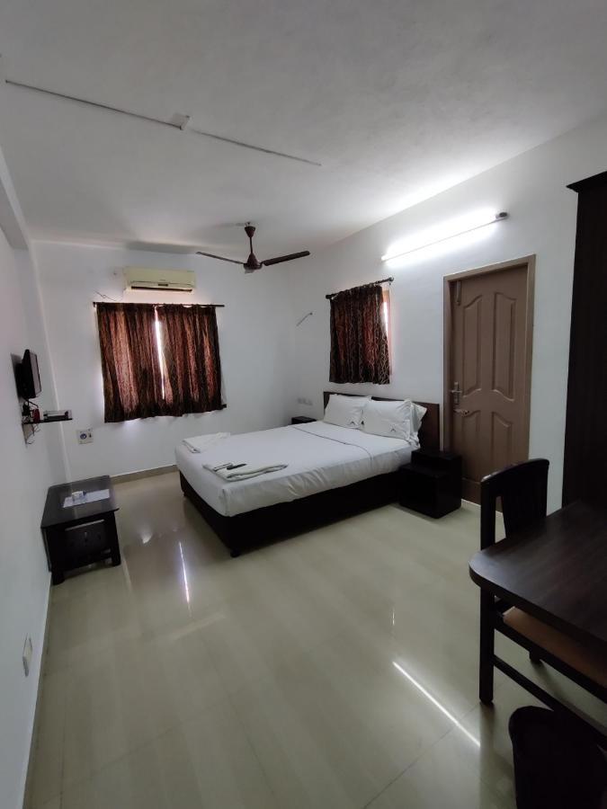 Swarna Sudarshan Service Apartments Sholinganallur 钦奈 外观 照片